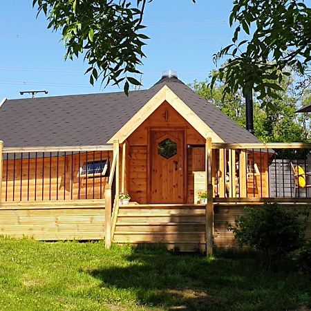 The Hive - Unique Log Cabin With Wood Burning Stove Ludchurch Kültér fotó