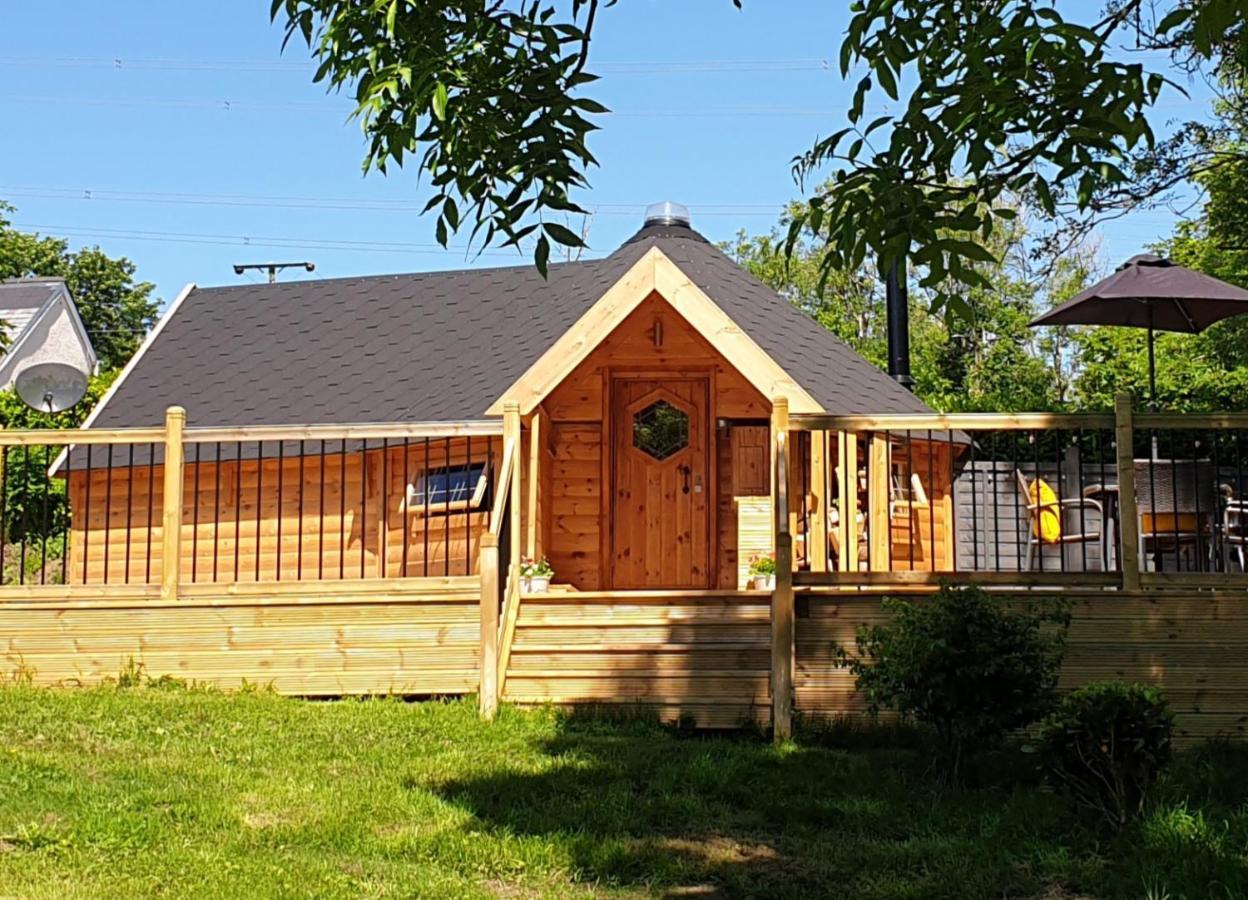 The Hive - Unique Log Cabin With Wood Burning Stove Ludchurch Kültér fotó