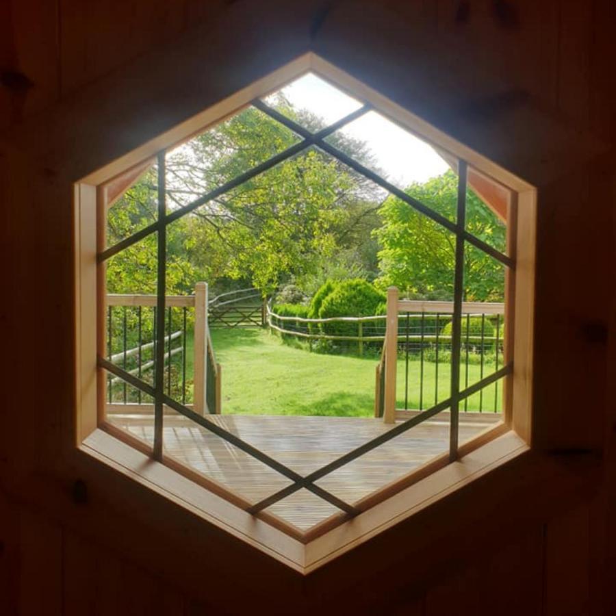 The Hive - Unique Log Cabin With Wood Burning Stove Ludchurch Kültér fotó