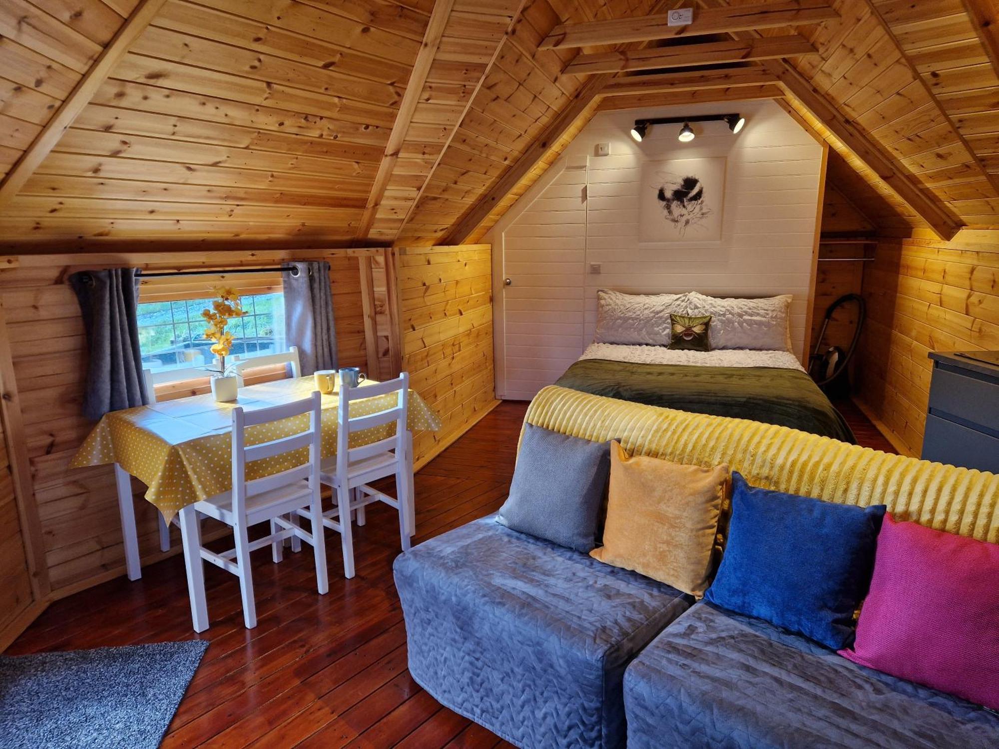 The Hive - Unique Log Cabin With Wood Burning Stove Ludchurch Kültér fotó