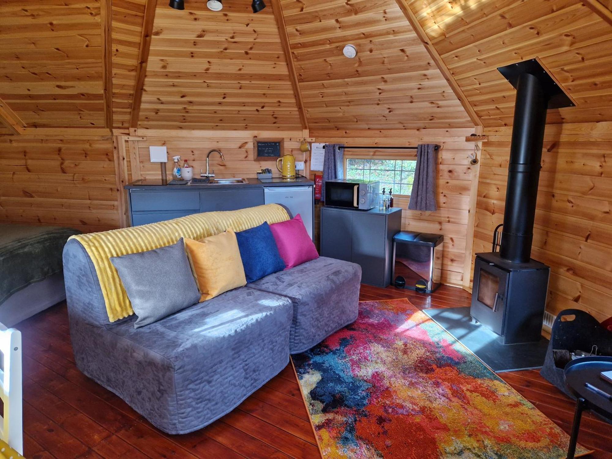 The Hive - Unique Log Cabin With Wood Burning Stove Ludchurch Kültér fotó
